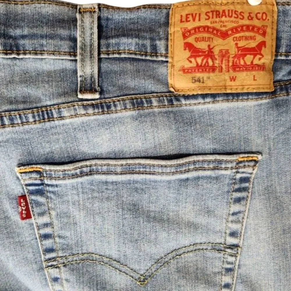 Levis 541 Athletic Taper Jeans Light Wash Stretch Mens Size 52 x 30